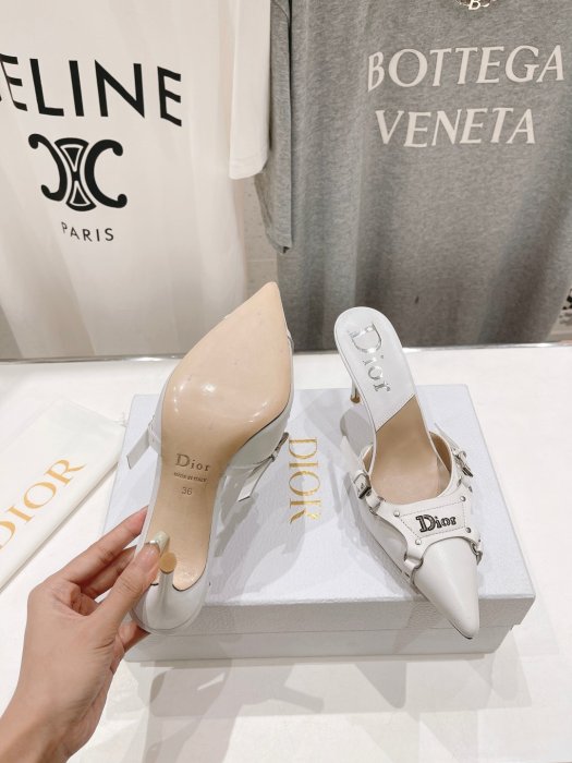 Босоножки фото 7