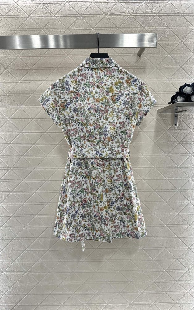 Платье с короткими рукавами и принтом фото 2