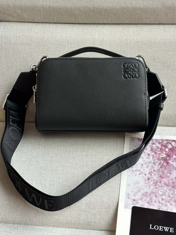 A bag leather 18 cm