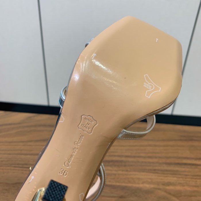 Босоножки фото 9