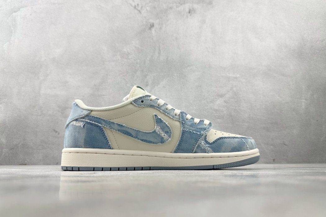 Кроссовки Air Jordan 1 Low фото 2