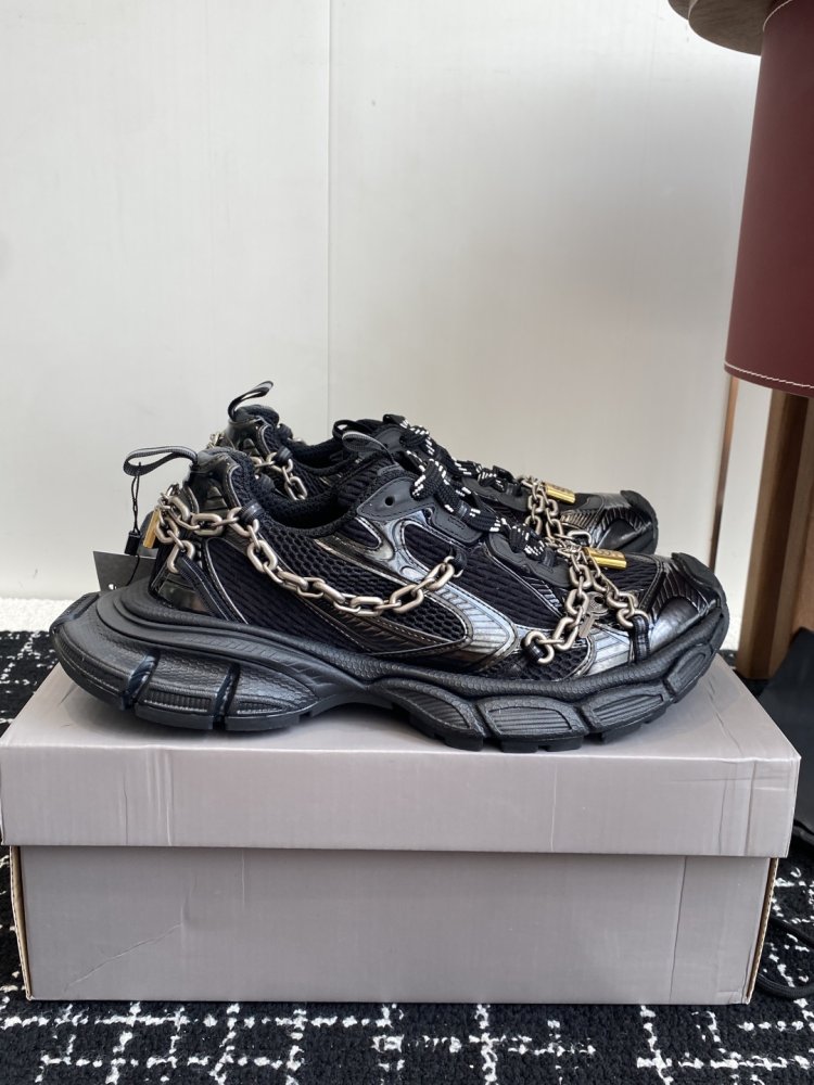 Кросівки 3XL фото 2