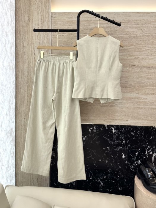 Костюм женский фото 2