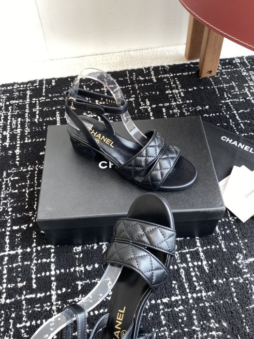 Сандалии женские фото 6