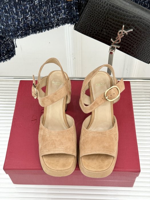 Босоножки фото 4