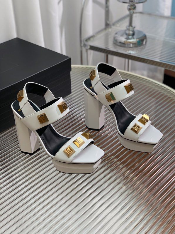 Sandals on high heel and platform, white фото 5
