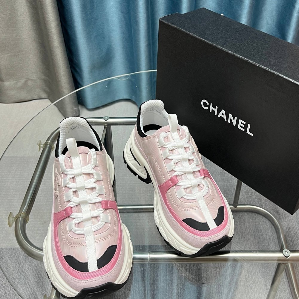 Кроссовки женские фото 3