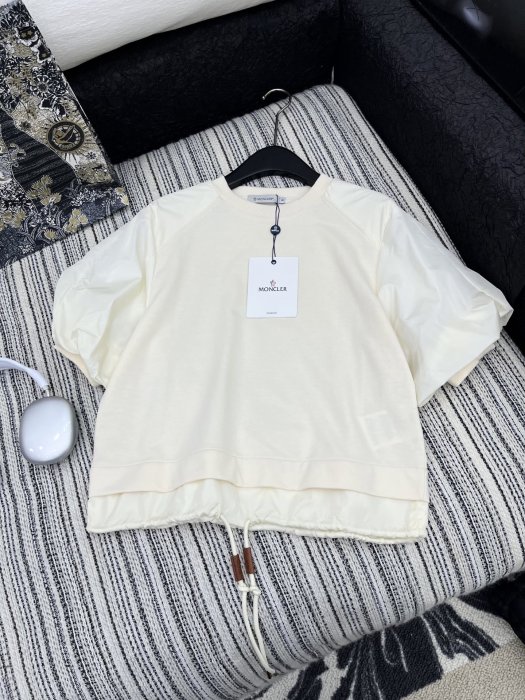 T-shirt women's