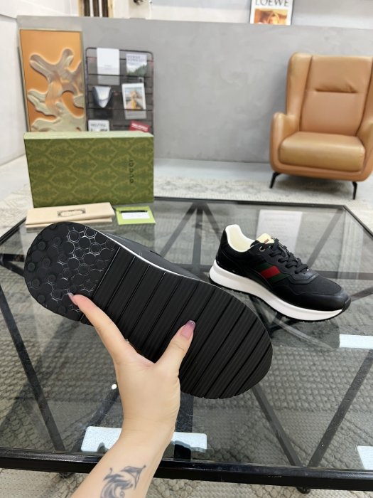 Кросівки чоловічі фото 9