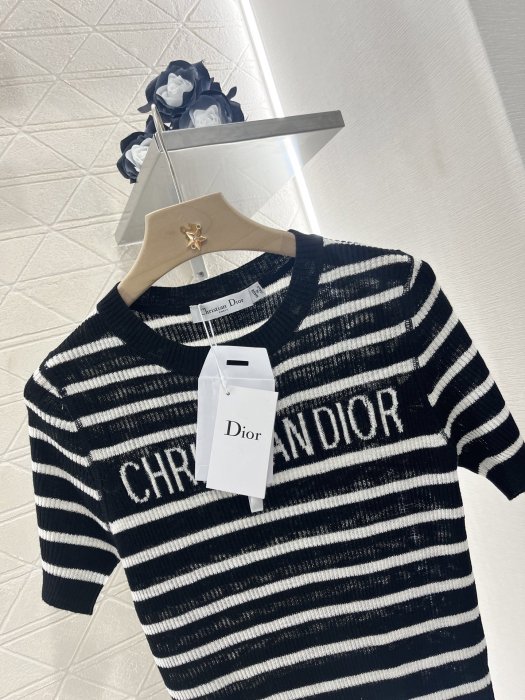 Футболка женская фото 3