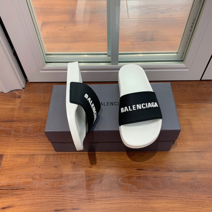 Шлепанцы фото 2