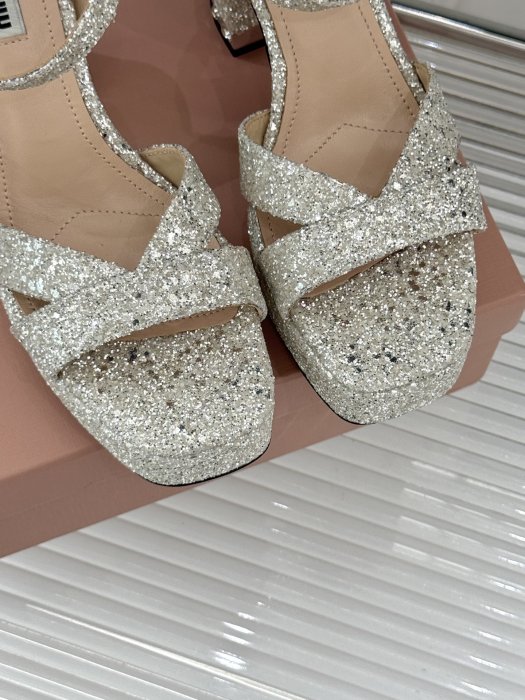 Босоножки фото 7