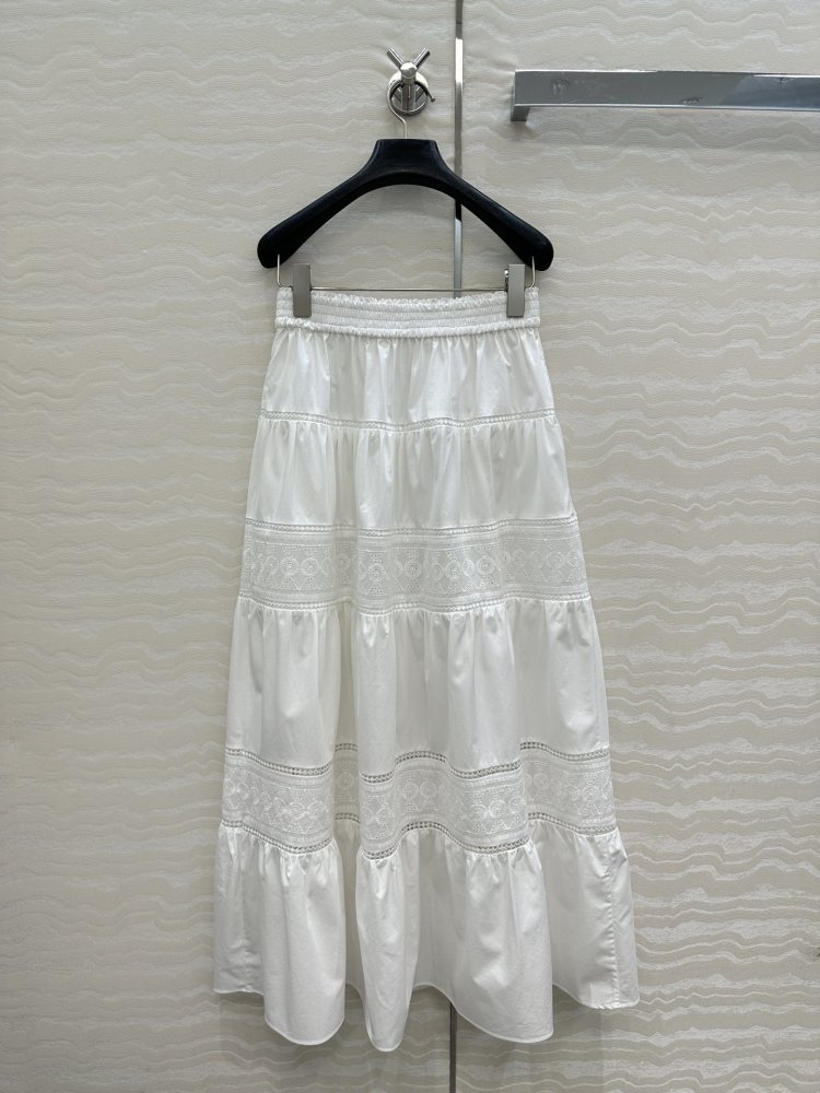 White long skirt фото 9