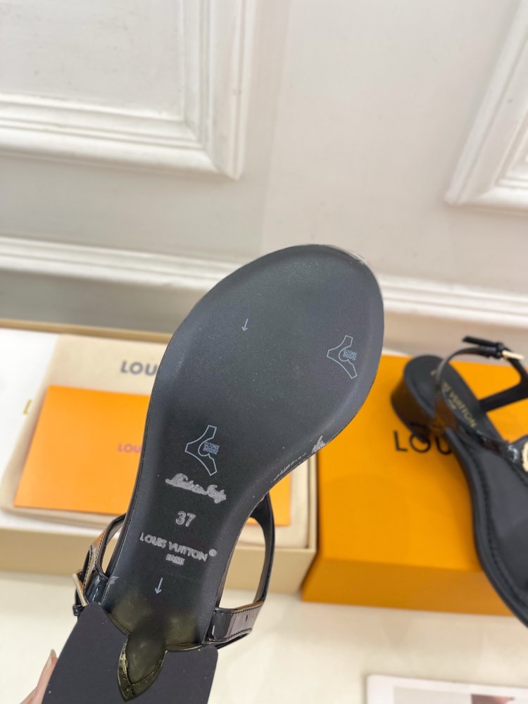 Сандалии женские фото 9