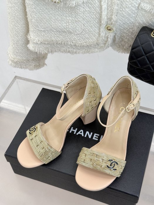 Босоножки фото 2