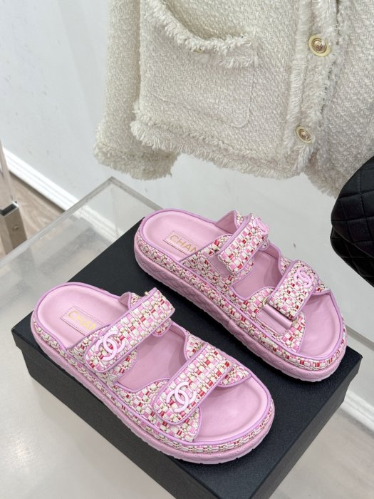 Шлепанцы фото 3