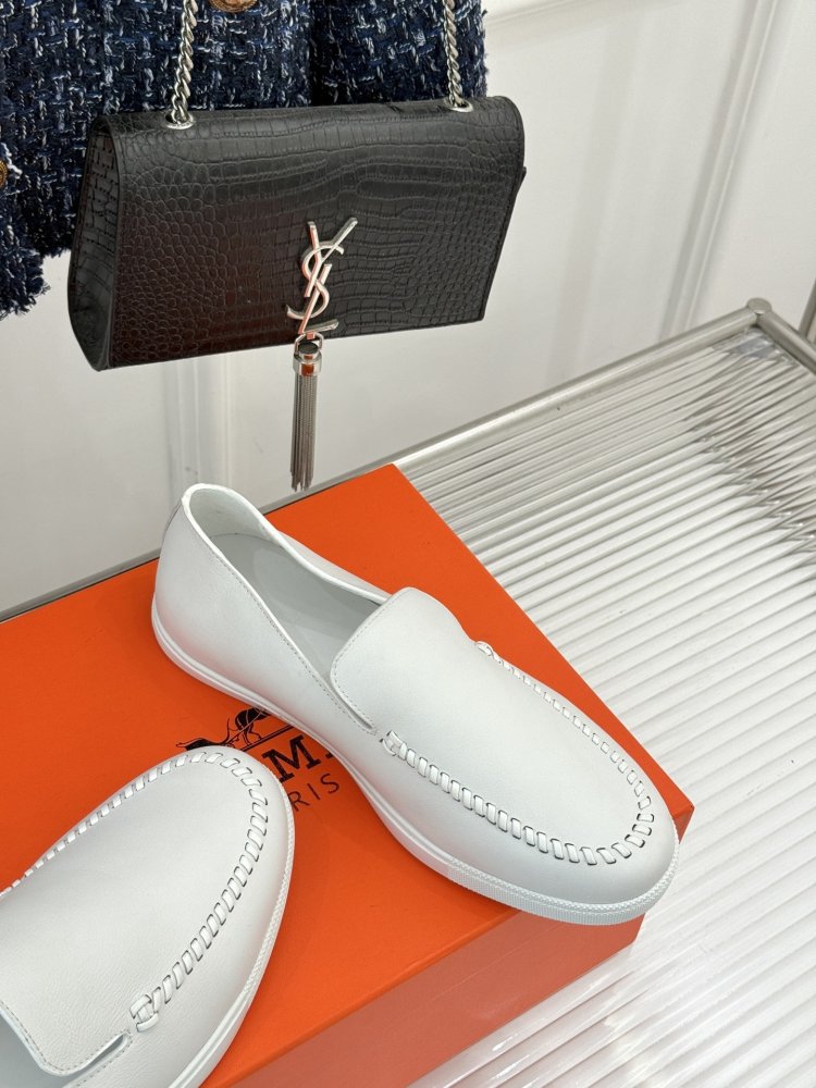 Лоферы жіночі фото 5