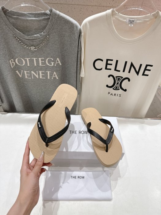 Шлепанцы женские фото 3