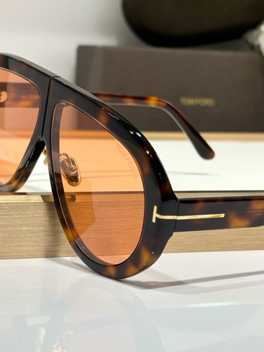 Окуляри сонцезахисні TF836 фото 5