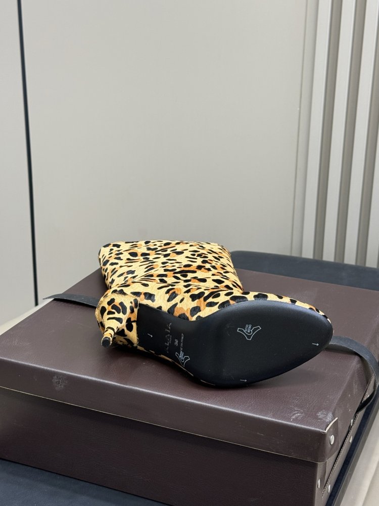 Ботильоны на высоком каблуке фото 6