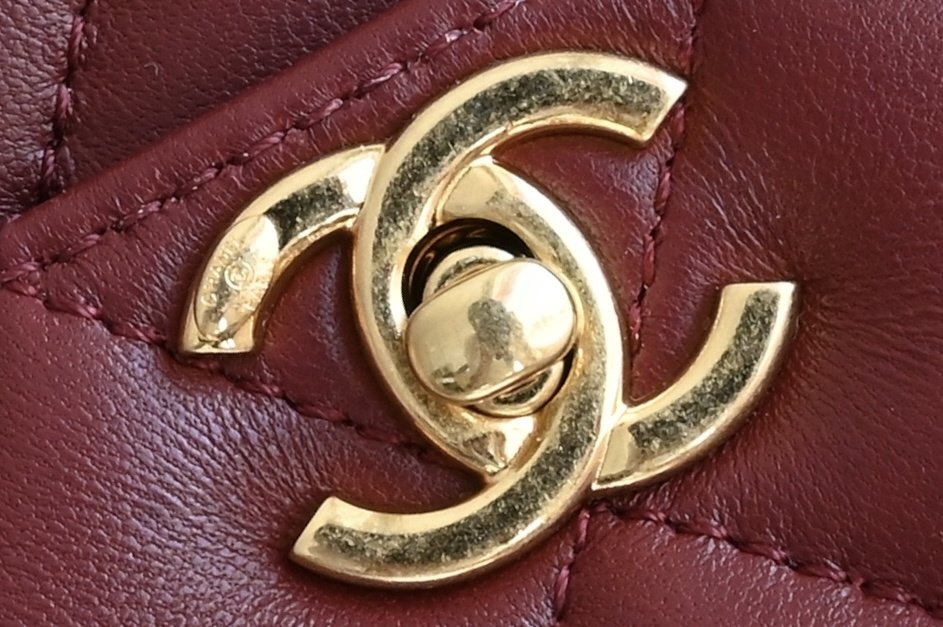 Бордовая кожаная сумка через плечо Chanel Matelasse фото 6