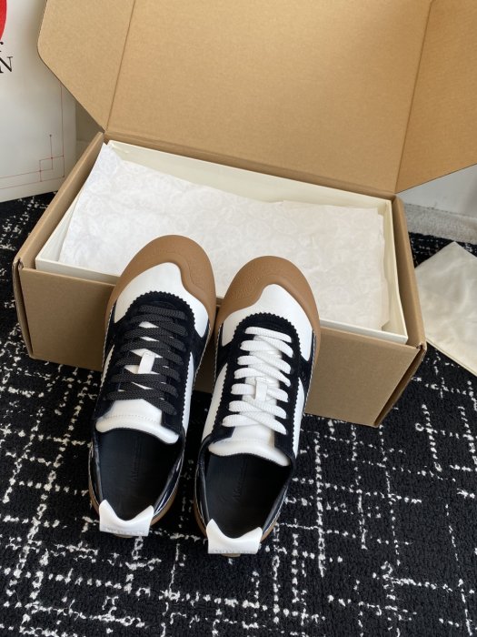 Кросівки фото 3