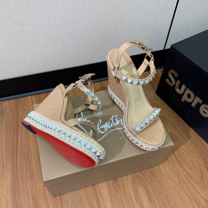 Босоножки фото 3