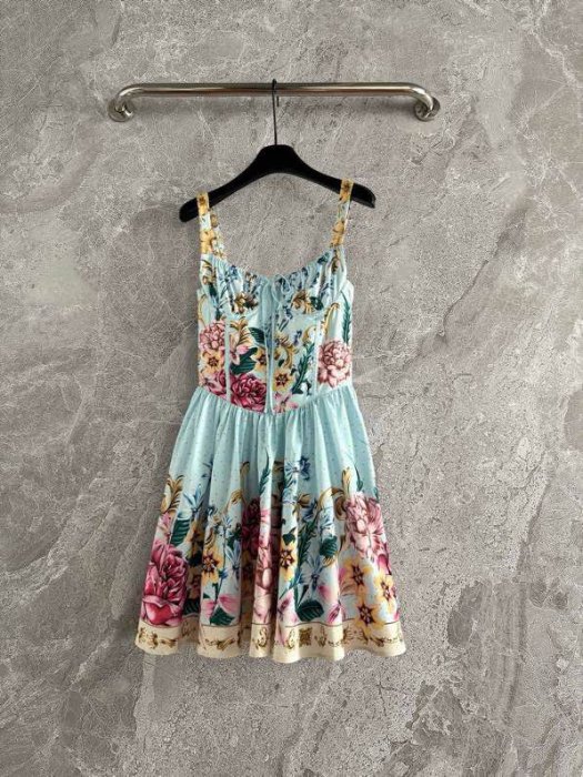 Плаття, Сукня з квітковим візерунком