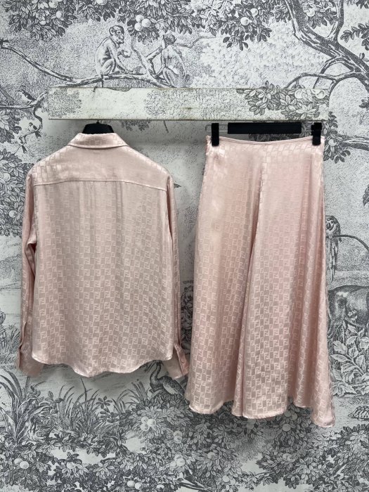 Костюм женский фото 7