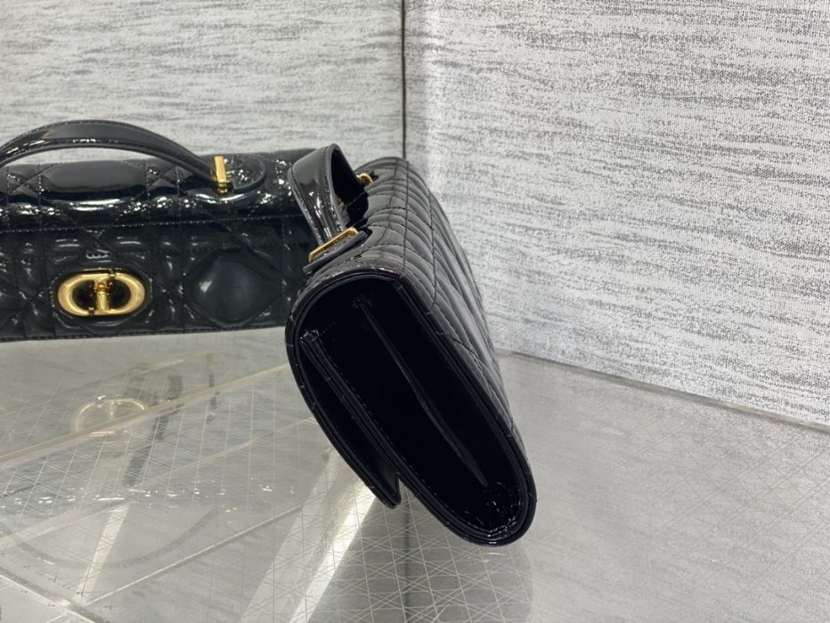 Сумка Miss Caro 24 см фото 5