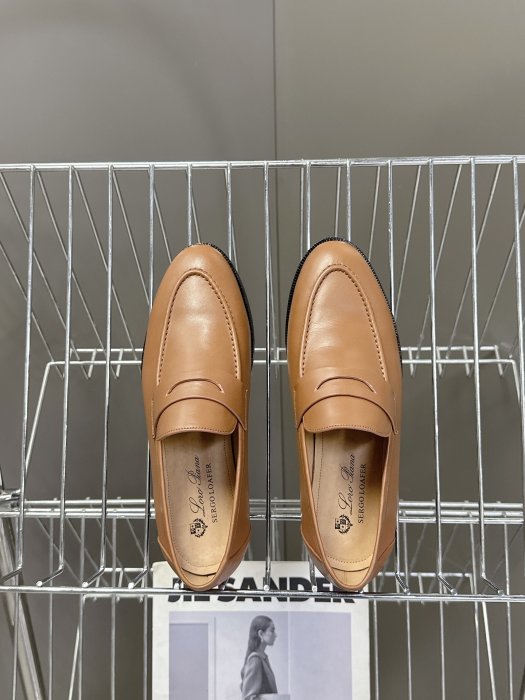 Лоферы женские фото 5