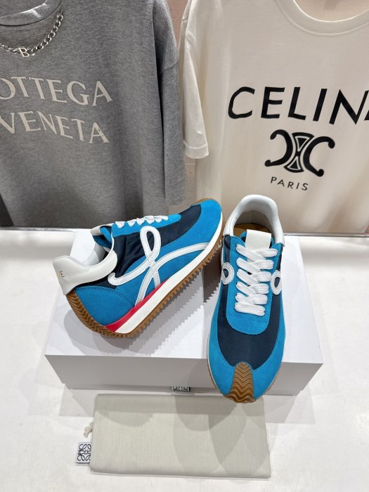 Кроссовки фото 4