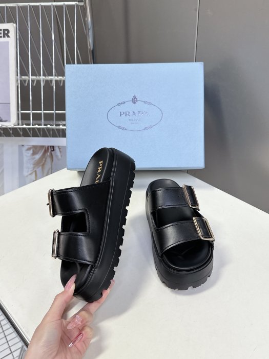 Шлепанцы фото 4