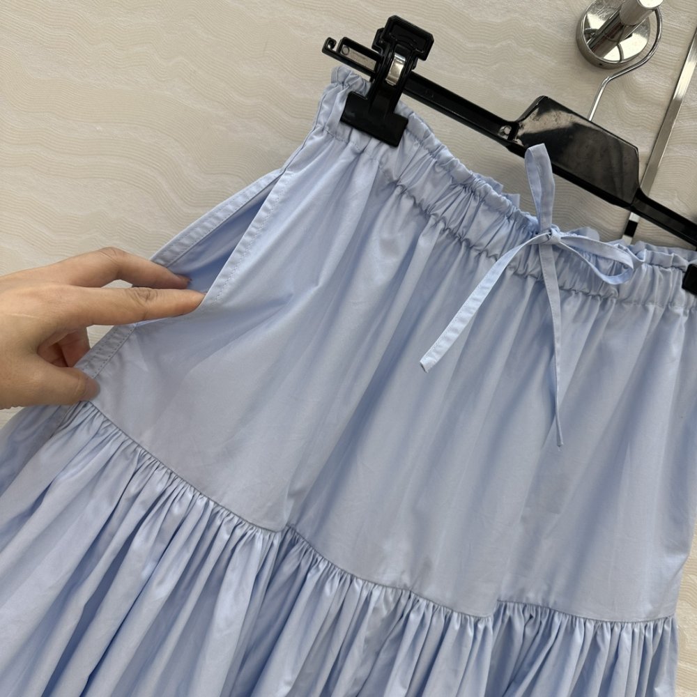 Long skirt on expositions фото 4