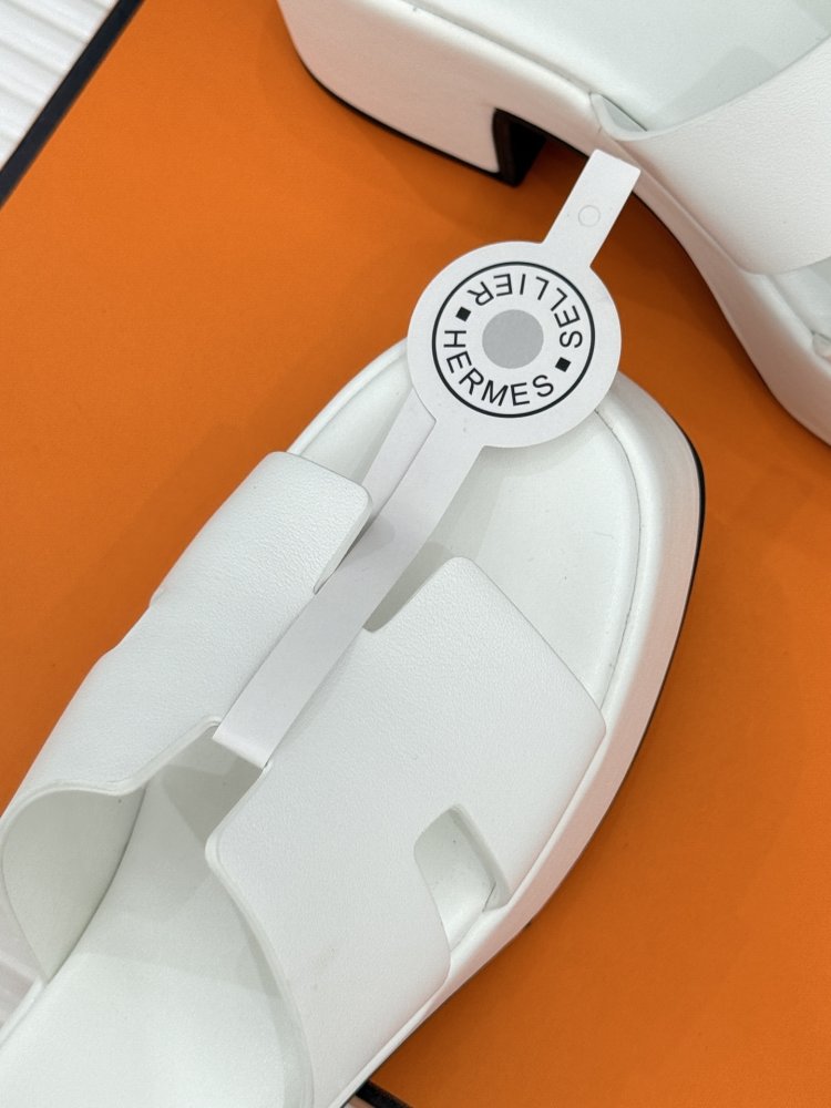 Босоножки фото 7