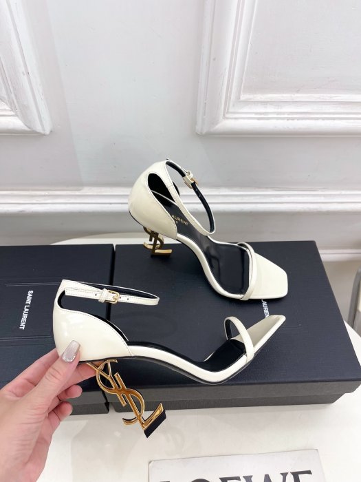 Босоножки фото 4