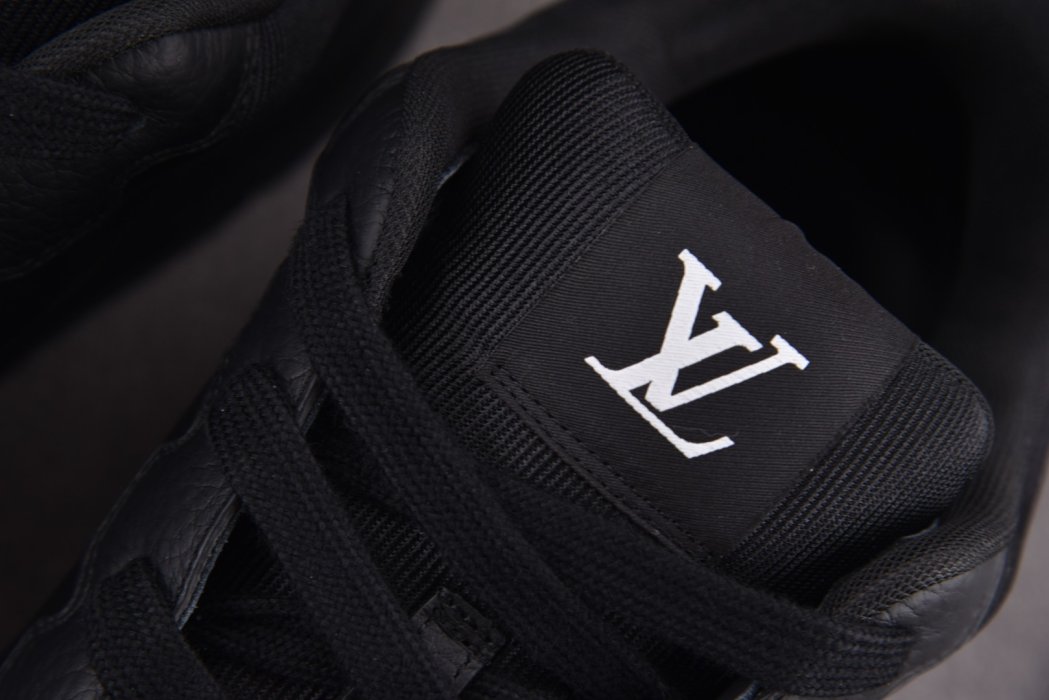 Кроссовки LOUIS VUITTON Classic Black фото 9