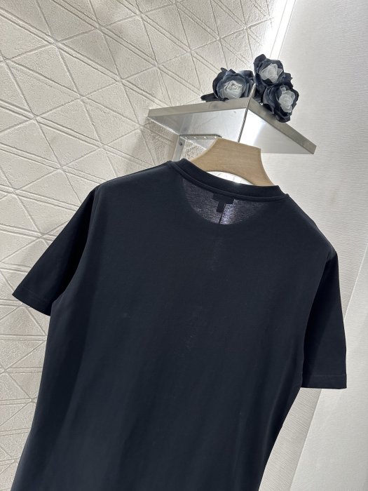 T-shirt women's фото 4