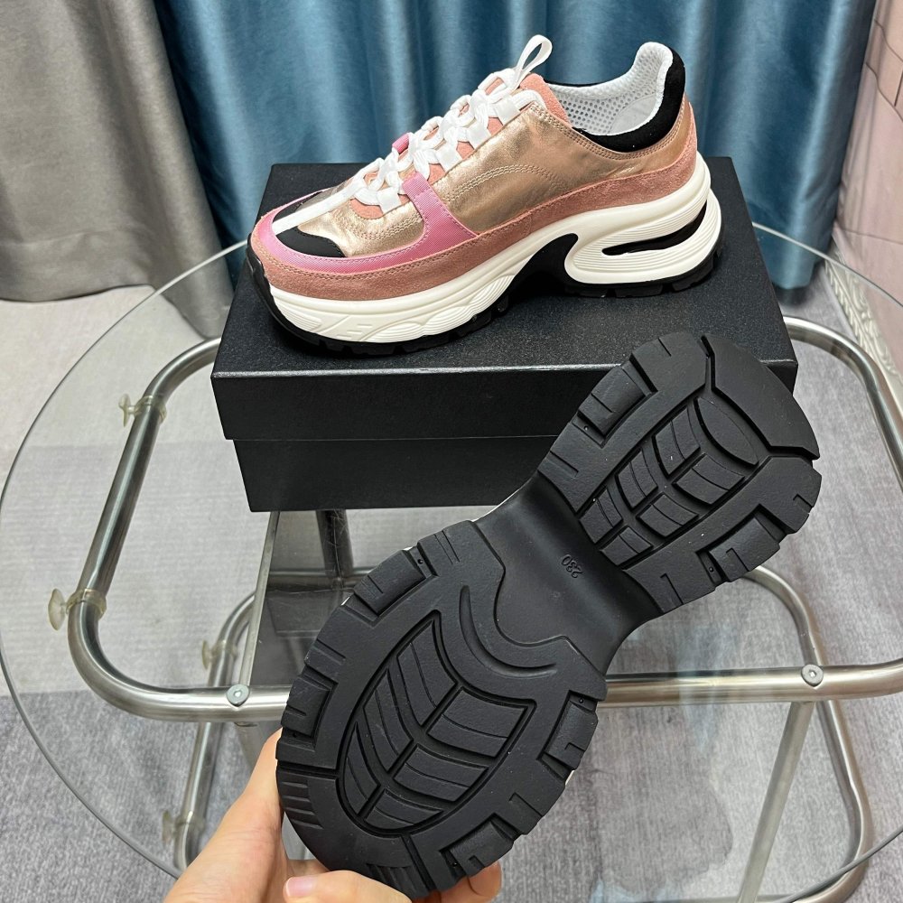 Кроссовки женские фото 9