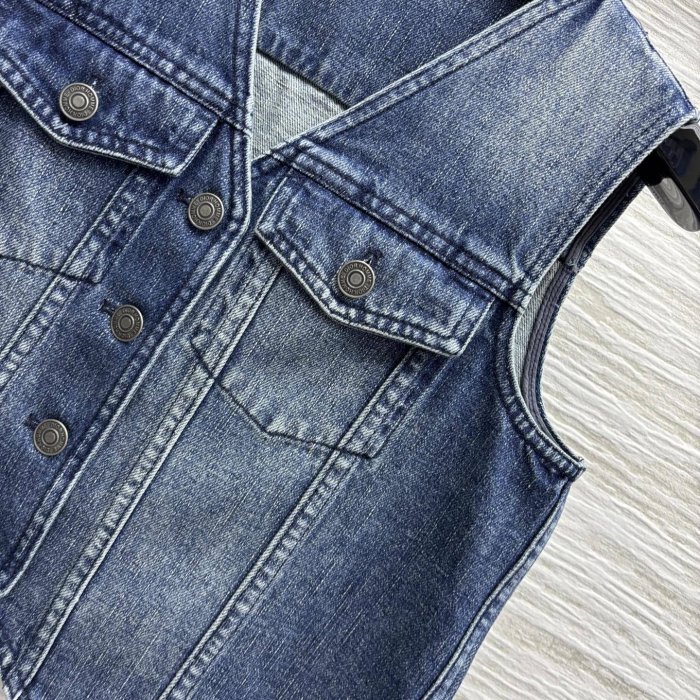 Костюм женский фото 3