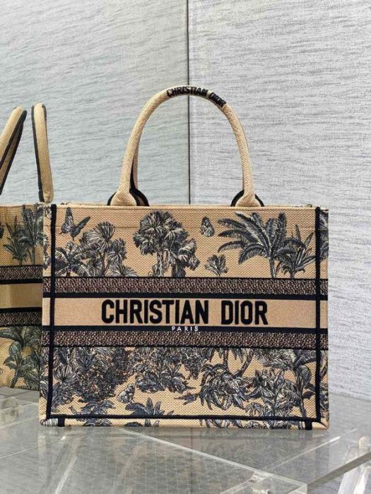 Сумка Book Tote 36 см