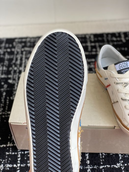 Кроссовки женские фото 9