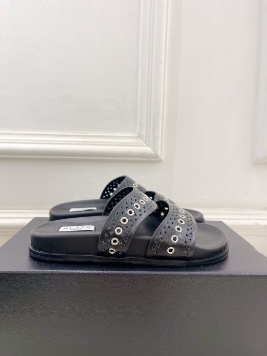 Шлепанцы женские фото 4