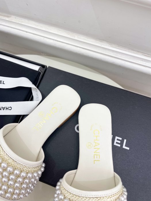 Шлепанцы фото 7