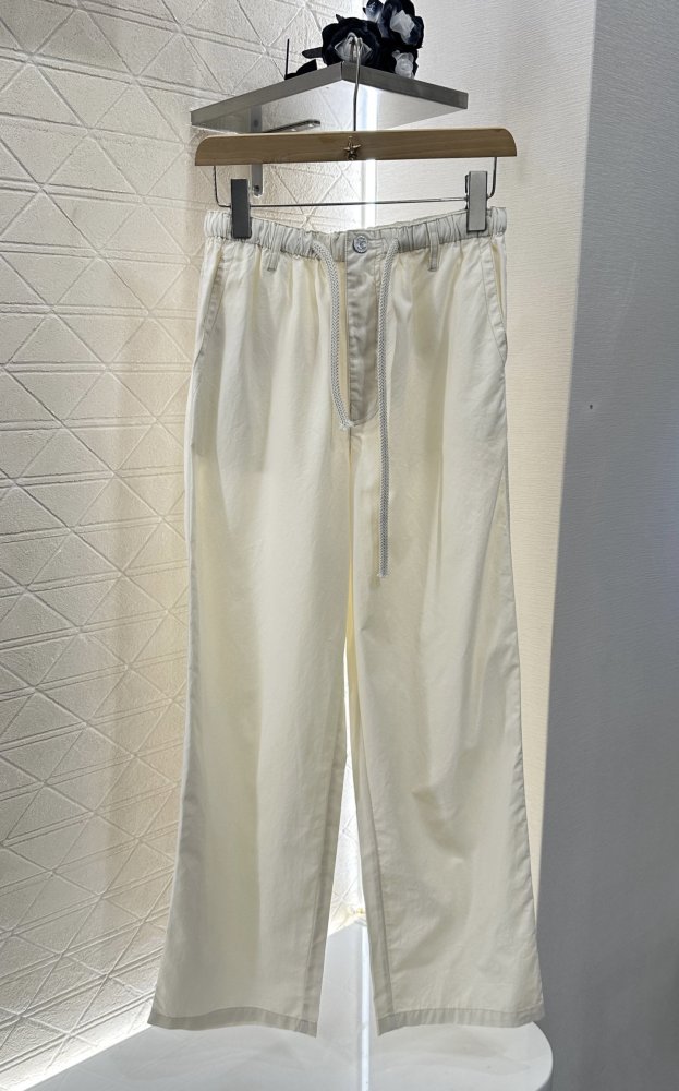 Брюки жіночі