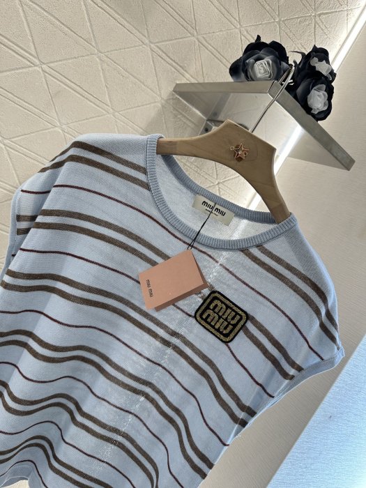 T-shirt women's фото 8