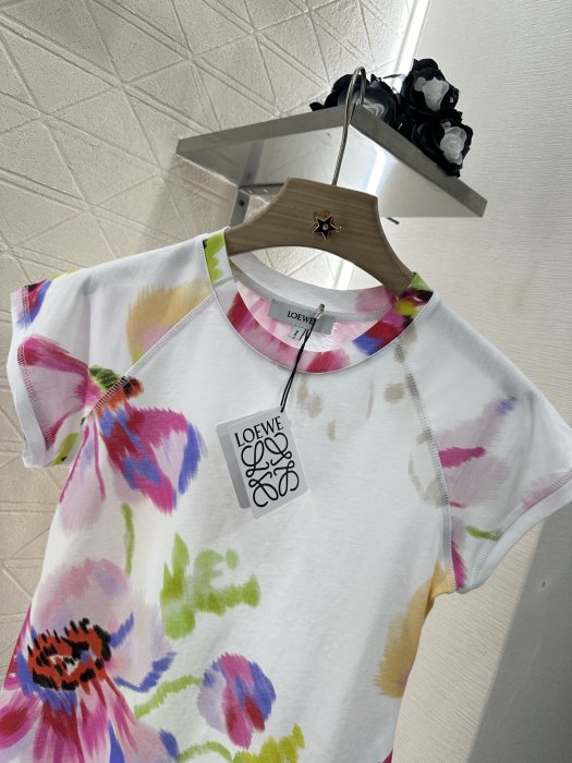 T-shirt women's фото 3