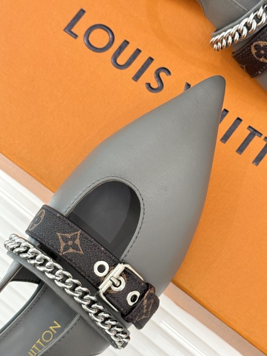 Босоножки фото 7