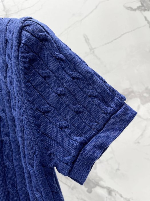 Футболка жіноча фото 5