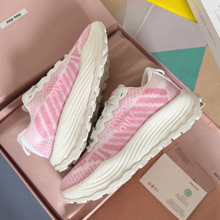 Кросівки фото 6